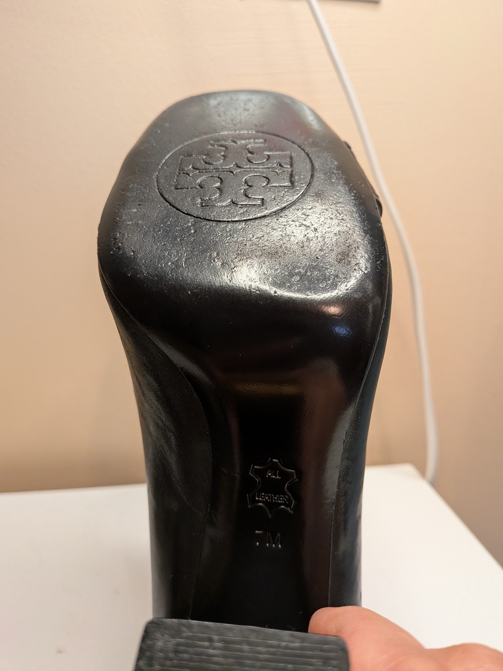 Tory Burch Black Leather Gold Stud Block Heel Pumps Size 7 - Picture 10 of 14